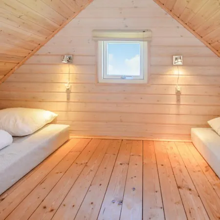 4 Star In Thyborøn